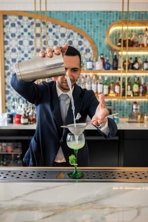 thumbnail: Bar (on property)