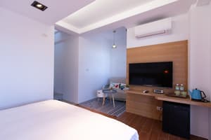 thumbnail: Room