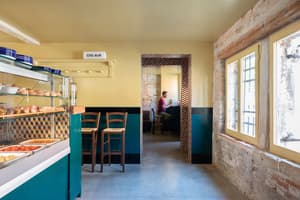 thumbnail: Snack bar