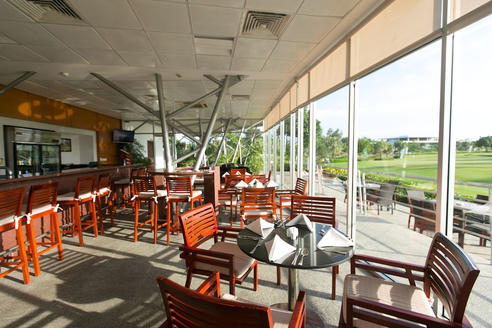 Sports bar