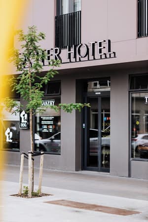 Exeter Hotel