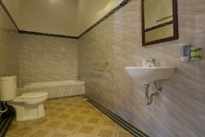 thumbnail: Bathroom