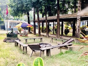 thumbnail: Property grounds