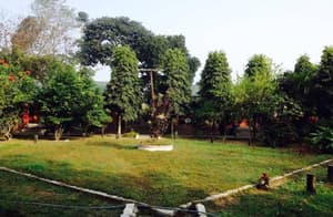 thumbnail: Property grounds