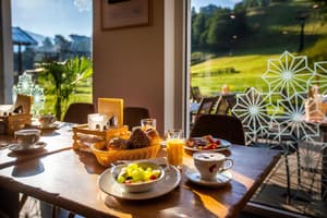 thumbnail: Dining