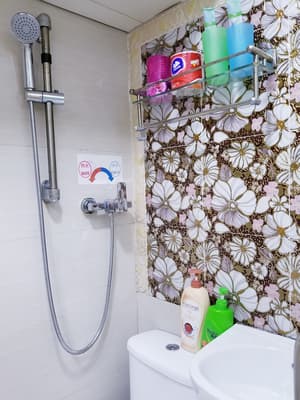 thumbnail: Bathroom shower