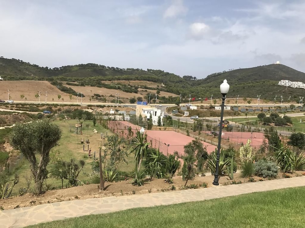 Tennis court