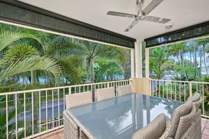 thumbnail: Balcony view
