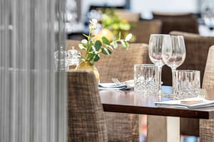thumbnail: Restaurant