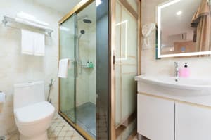 thumbnail: Bathroom