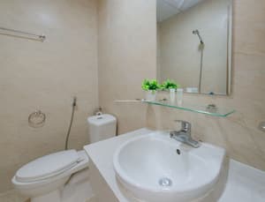 thumbnail: In-room dining