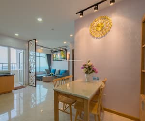 thumbnail: In-room dining