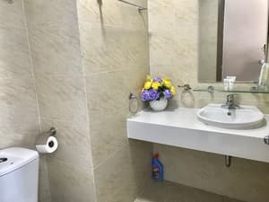 thumbnail: Bathroom amenities
