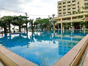 thumbnail: Outdoor pool