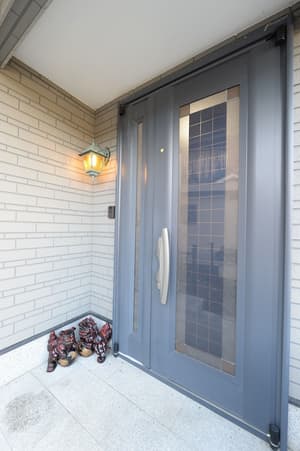 thumbnail: Property entrance