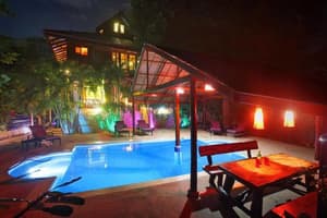 thumbnail: Outdoor pool