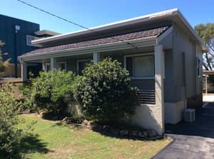 thumbnail: Front of property