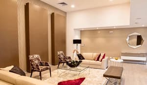 thumbnail: Lobby sitting area