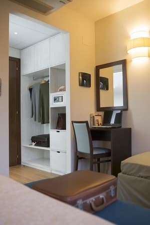 thumbnail: Room amenity