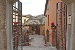 thumbnail: Exterior