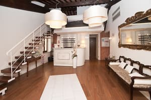 thumbnail: Interior entrance