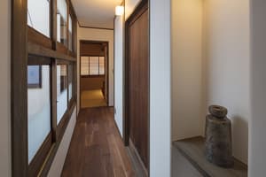 thumbnail: Hallway