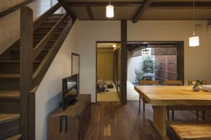 thumbnail: In-room dining