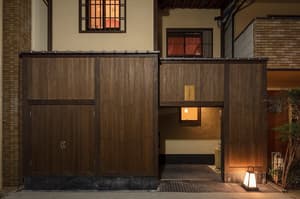 thumbnail: Property entrance