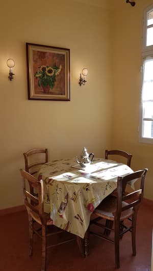 thumbnail: In-room dining