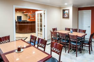 thumbnail: Breakfast area