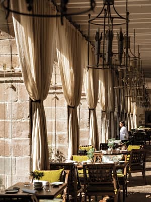 thumbnail: Restaurant
