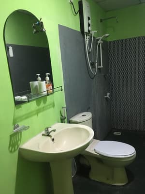 thumbnail: Bathroom shower