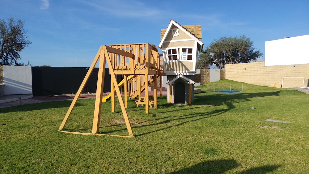 Children's play area - outdoor