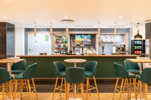 thumbnail: Bar (on property)