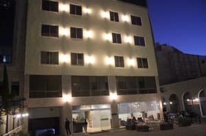 thumbnail: Front of property