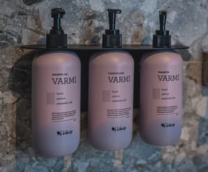 thumbnail: Bathroom amenities