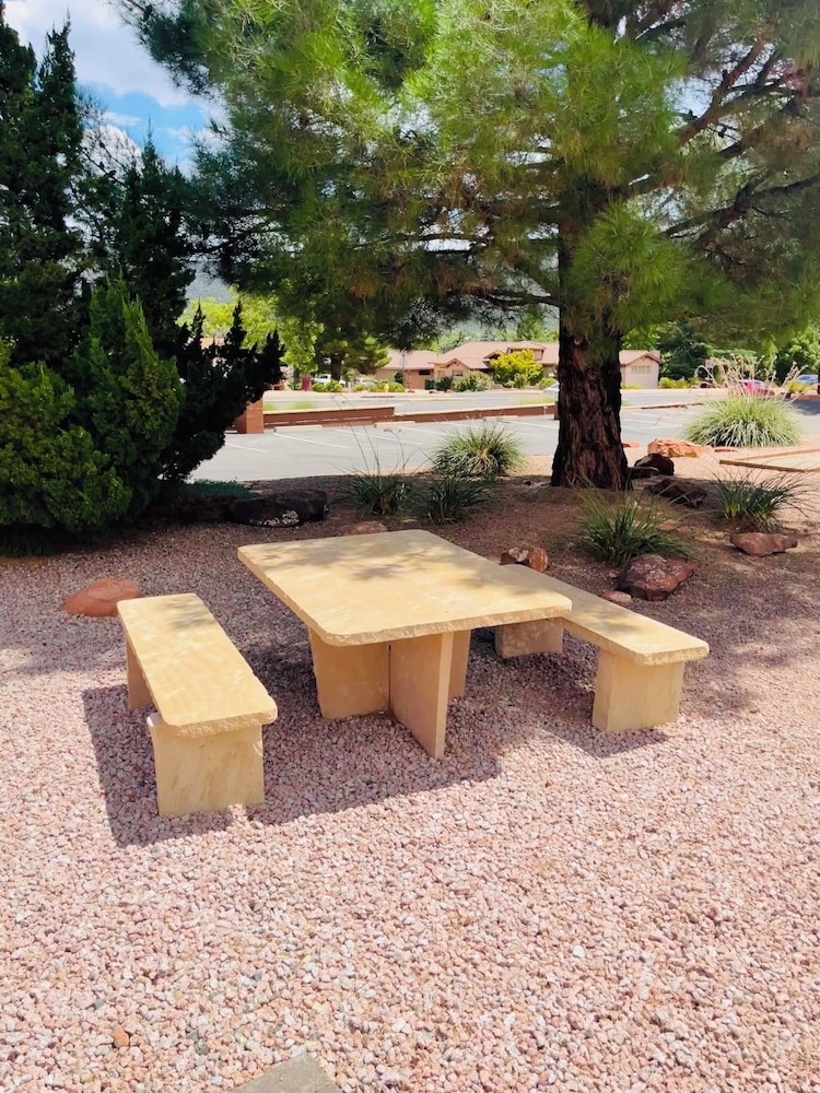BBQ/picnic area