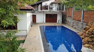thumbnail: Outdoor pool