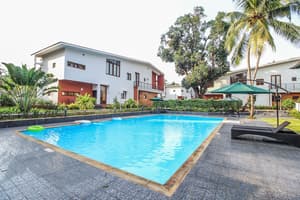 thumbnail: Outdoor pool