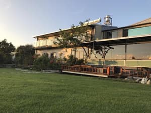 thumbnail: Exterior