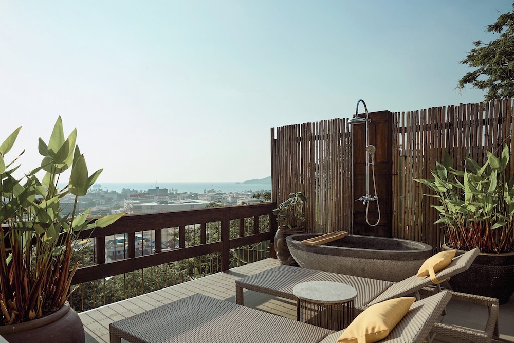 Beach/ocean view