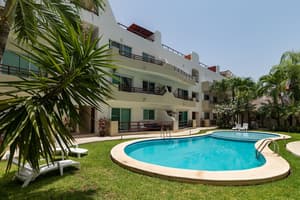 thumbnail: Outdoor pool