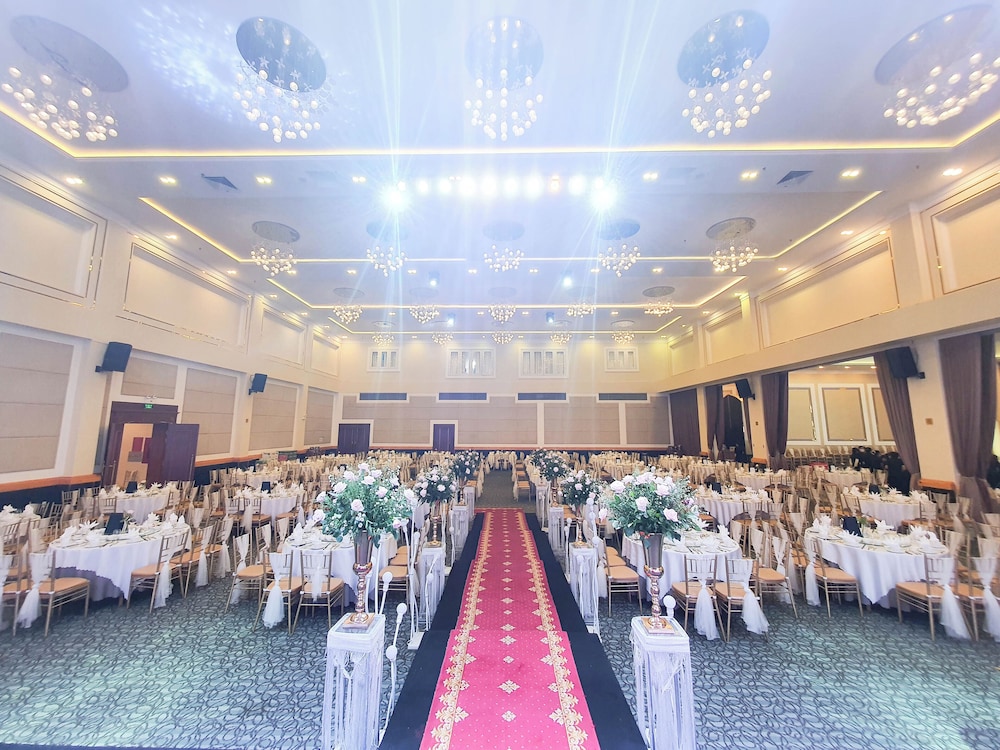 Indoor wedding