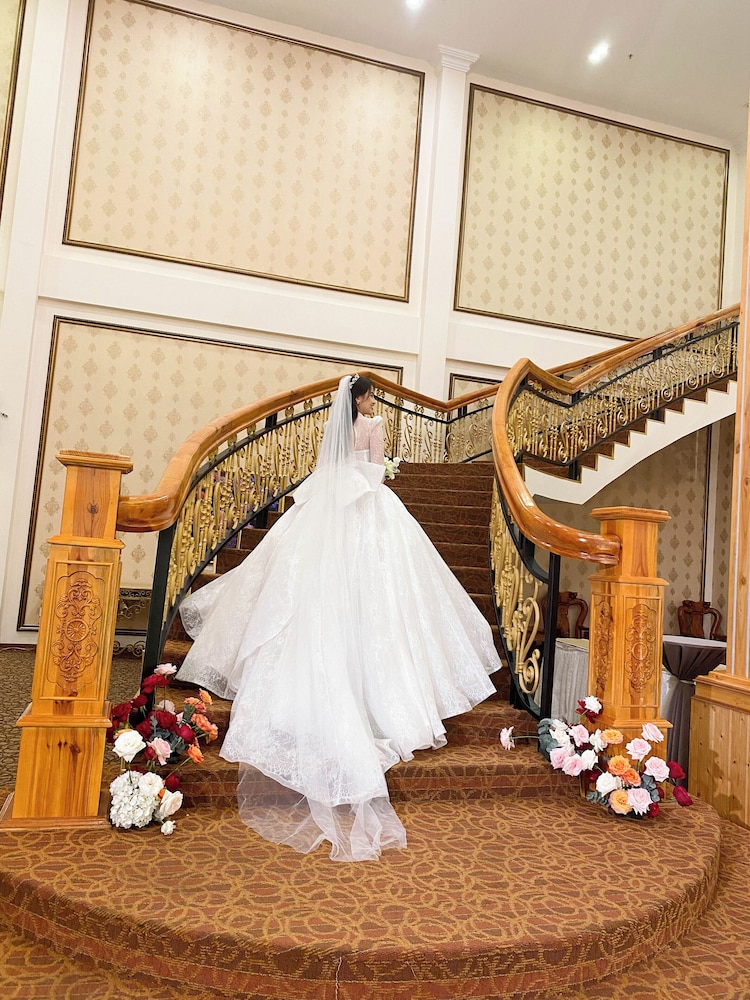 Indoor wedding