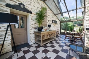 thumbnail: Breakfast area