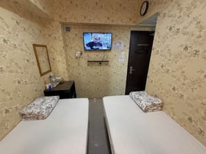 thumbnail: Bathroom amenities