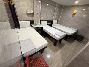 thumbnail: Bathroom shower