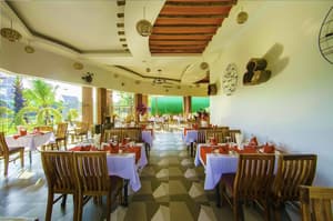 thumbnail: Restaurant