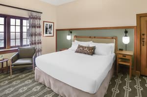 thumbnail: Room service - dining