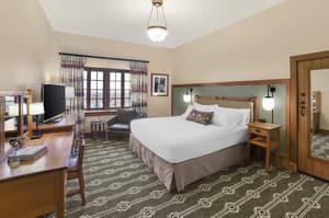 thumbnail: Room service - dining